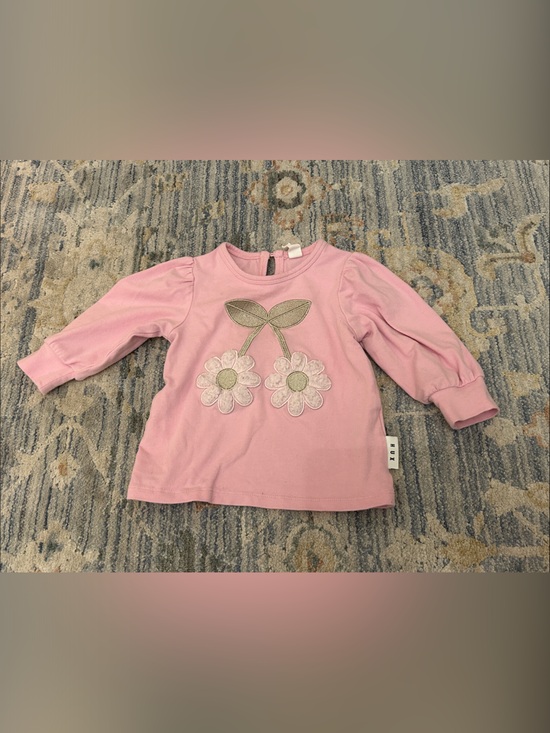 Huxbaby Other - Huxbaby Pink Long Sleeve Tee with Daisy Cherry Applique